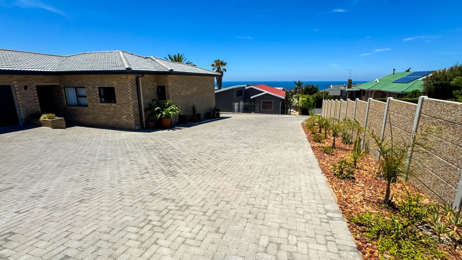3 Bedroom Property for Sale in Dana Bay Western Cape